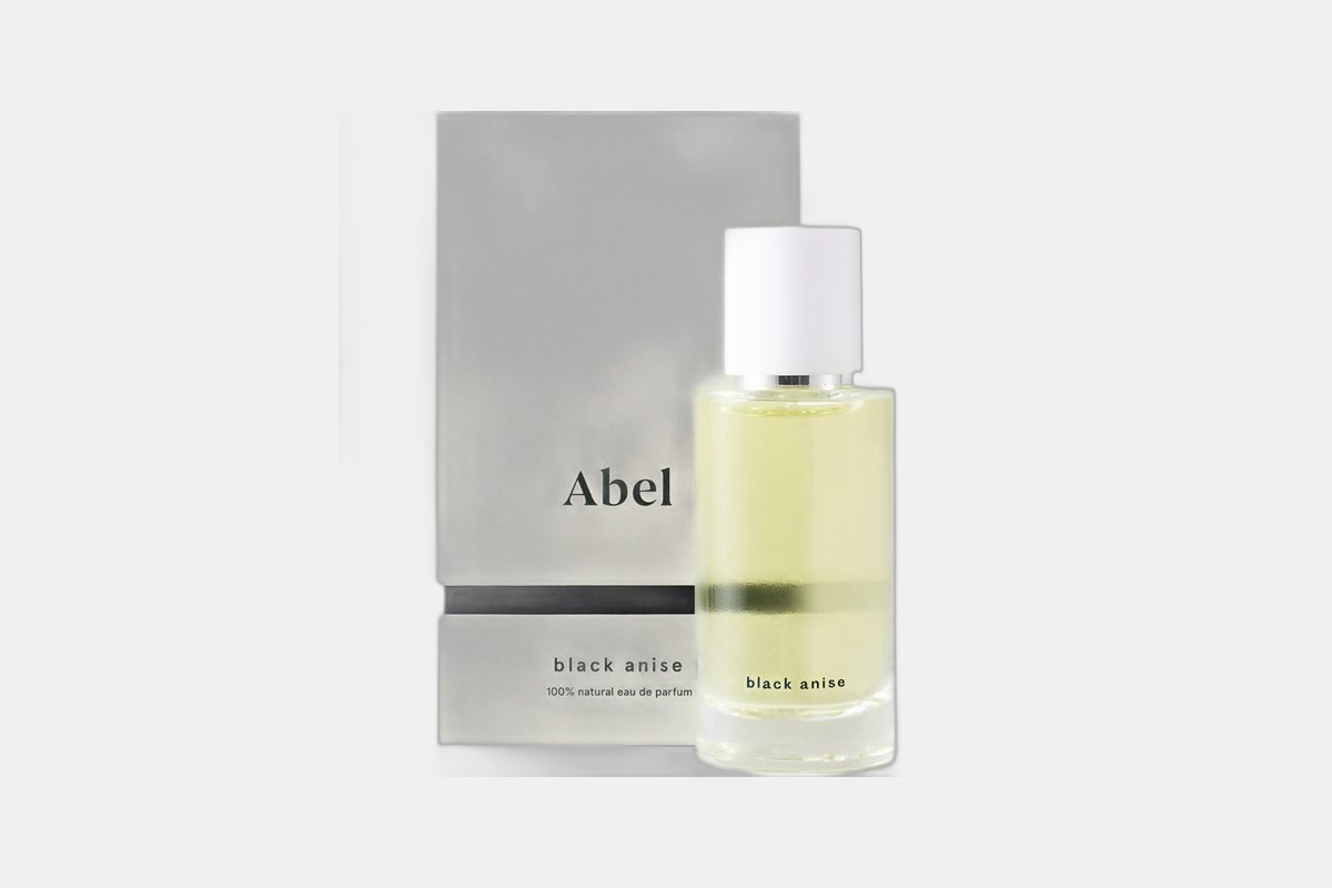 10 Best Natural Perfumes