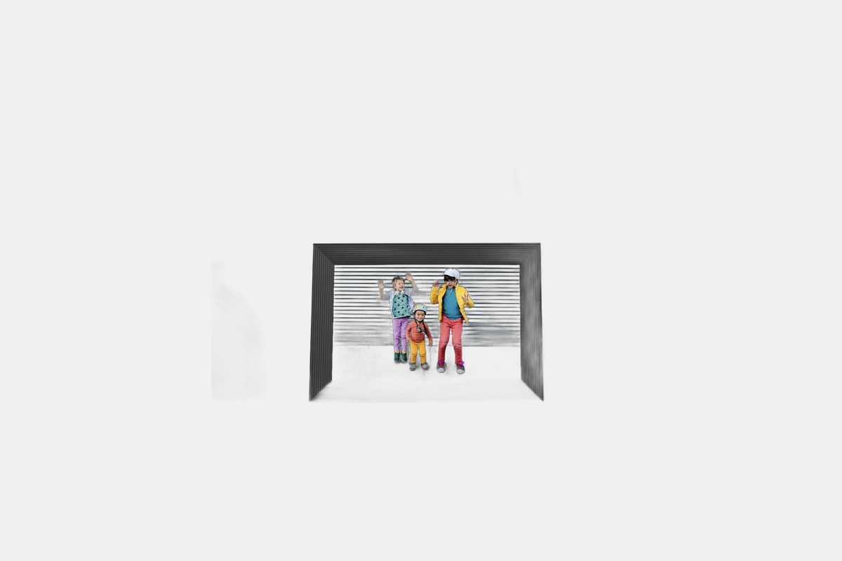 Aura Carver Smart Digital Picture Frame