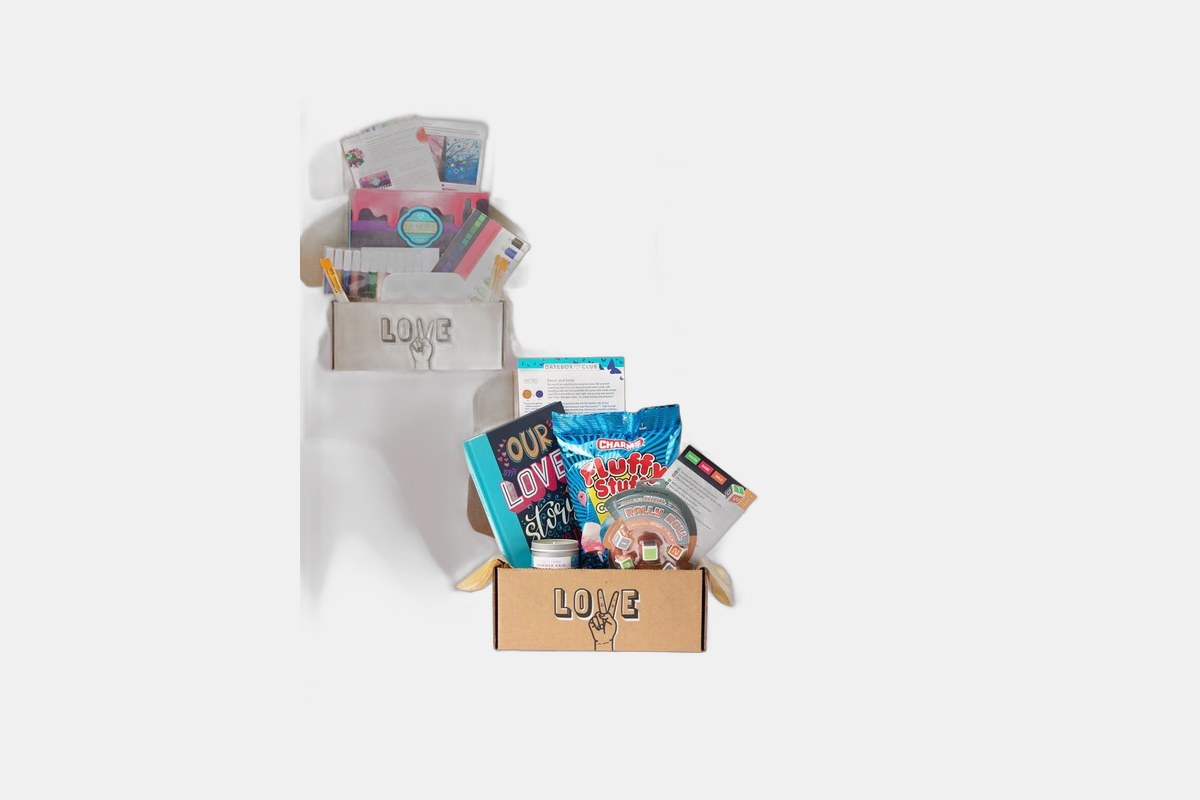 DateBox Club Monthly Date Night Box