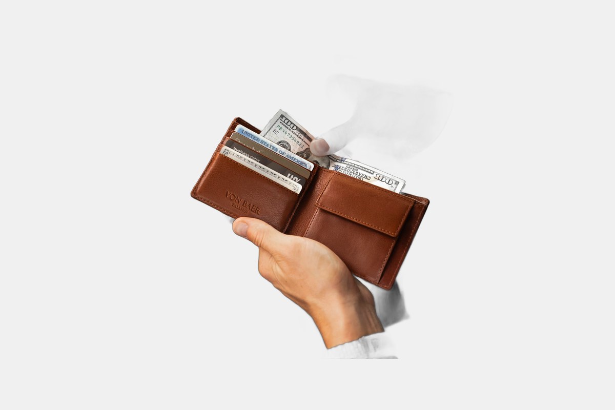 Von Baer Classic Bifold Leather Wallet